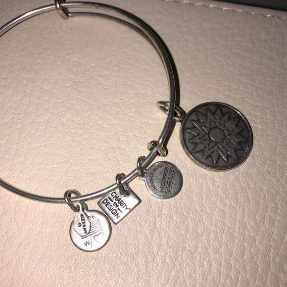 Sun symbol Alex and Ani Bracelet - Picture 3 of 3